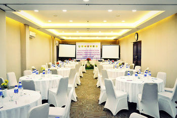 Lampion Hotel Solo ภายนอก รูปภาพ